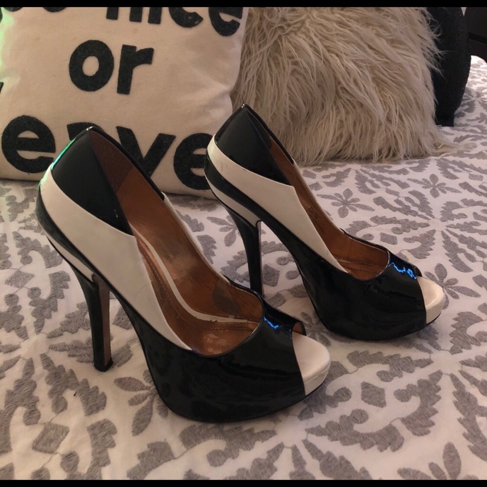 BCBG PEEP TOE HEELS
