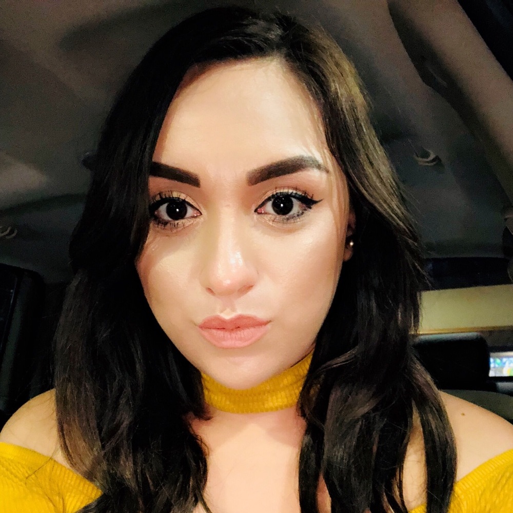 Meet your Posher, Angela