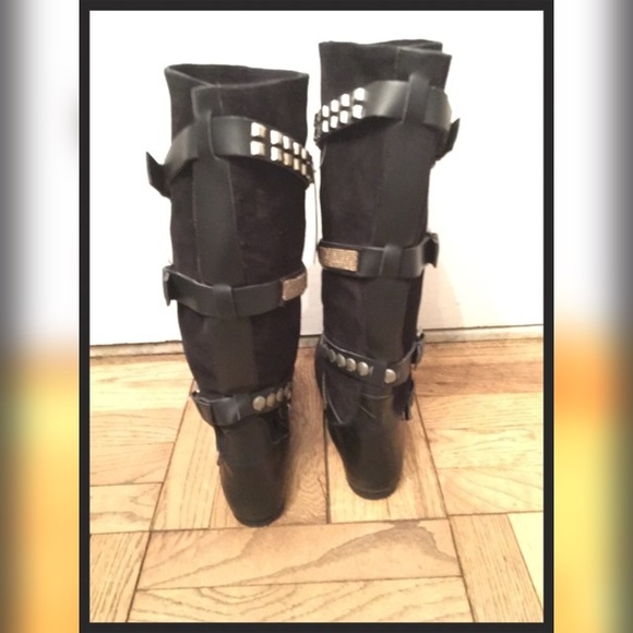 Designer Black Suede Flat Boots - Picture 5 of 8