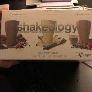 Shakeology combo pack - retail $130!!
