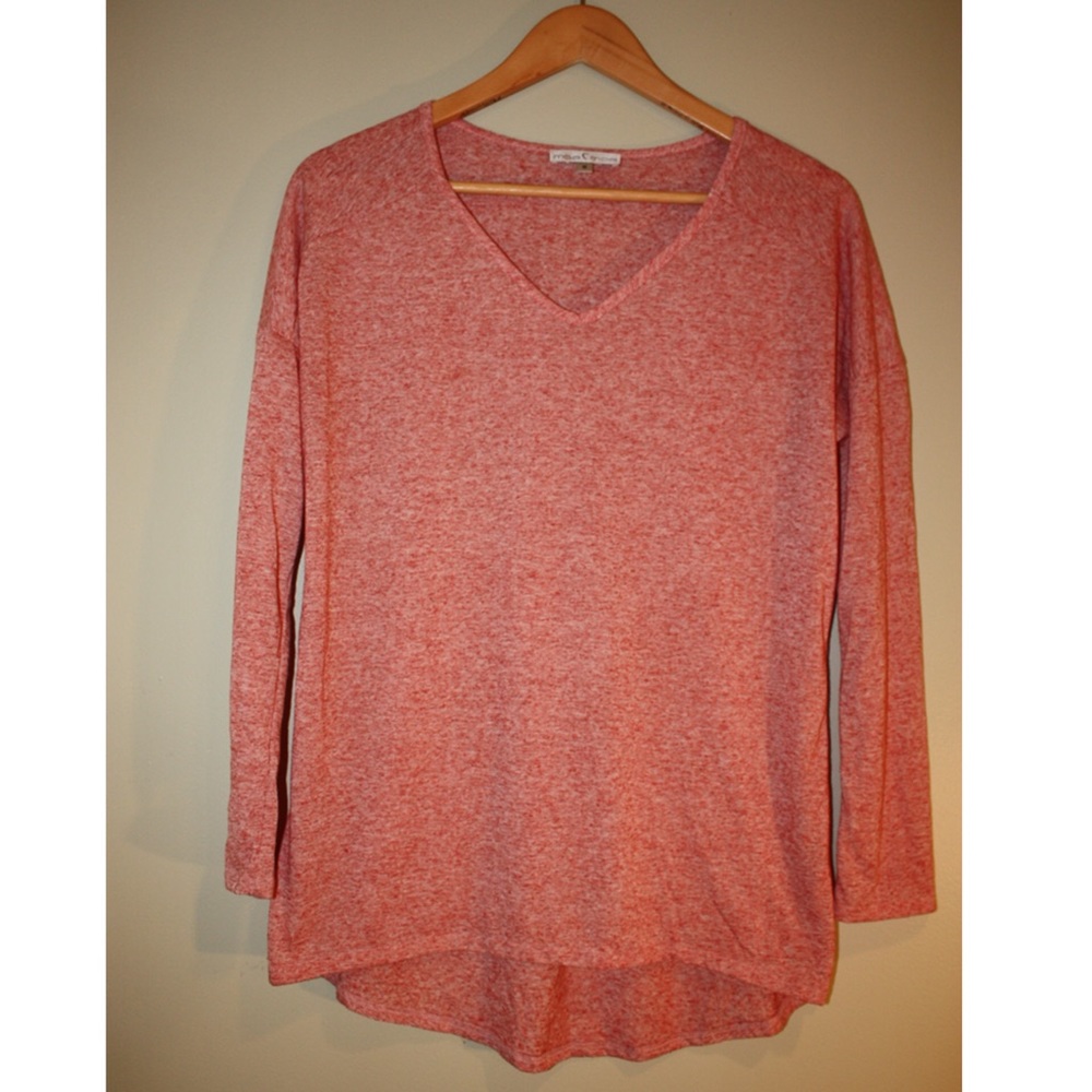 Long sleeve Pink v-neck t shirt MoA MoA