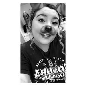 Meet your Posher, Vanessa