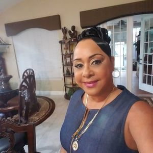 Meet your Posher, Toni