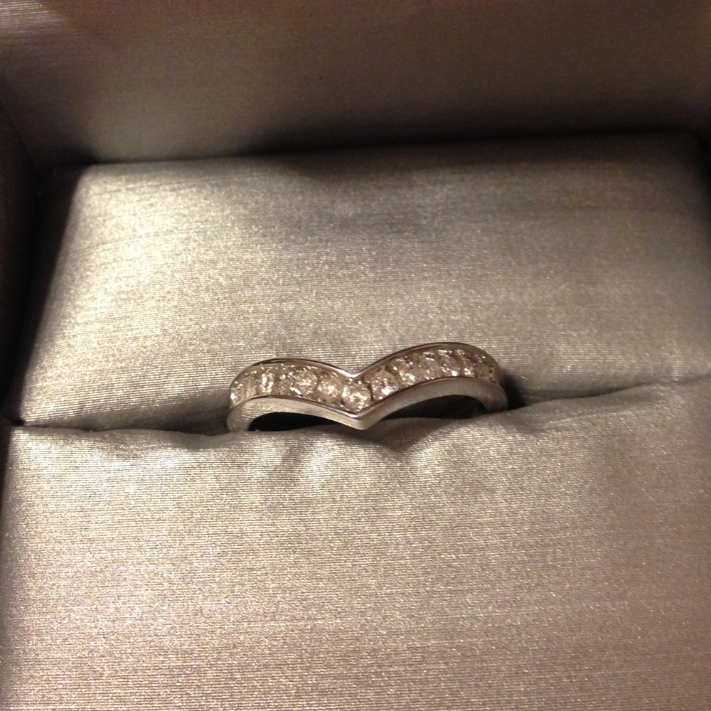 Diamond band