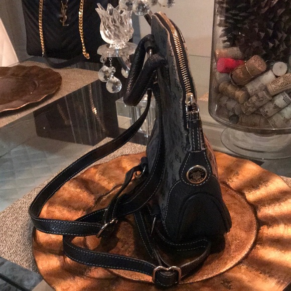 Dooney & Bourke back bag - Picture 3 of 8