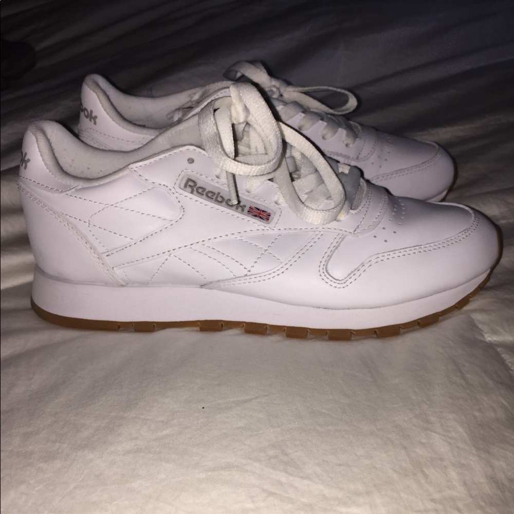 Women’s Reebok Classic White Leather w. Gum Bottom