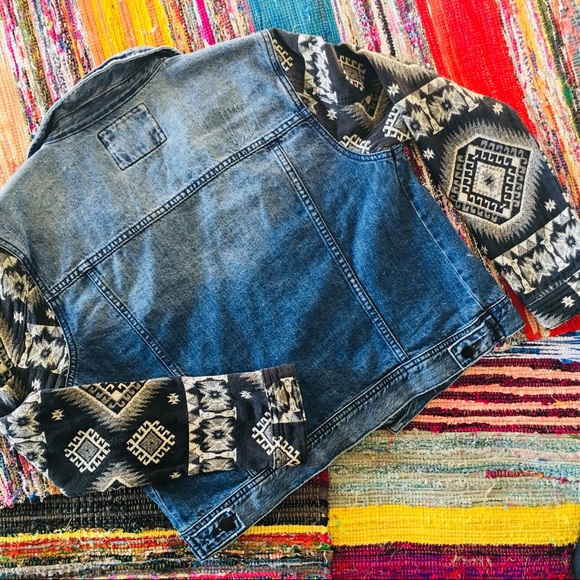 Vintage/Retro Jean Jacket - Picture 2 of 4
