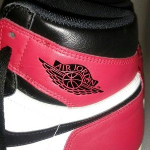 Jordan retro 1 "black toe"