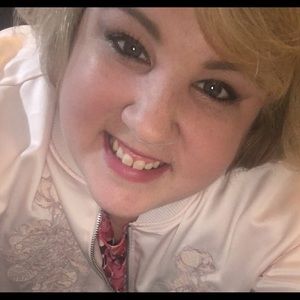 Meet your Posher, Rebecca