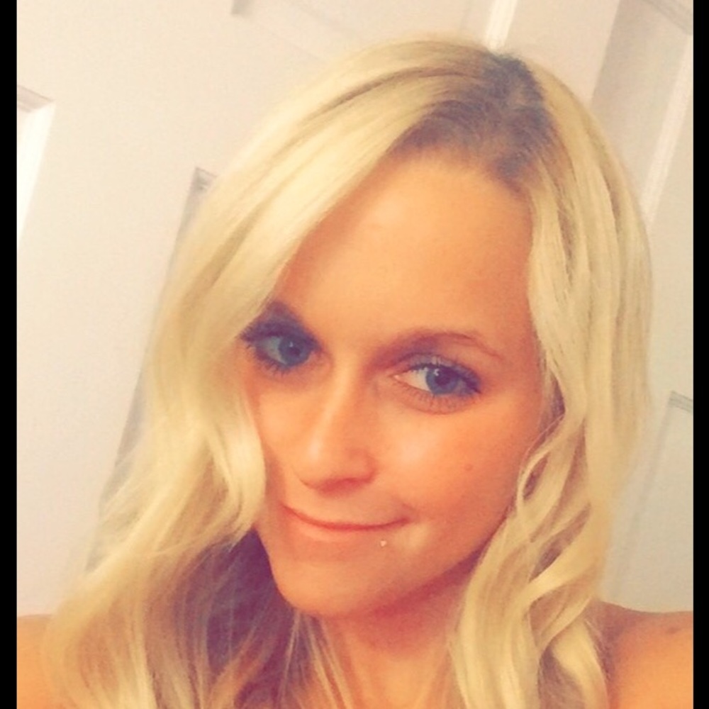 Meet your Posher, Brittney