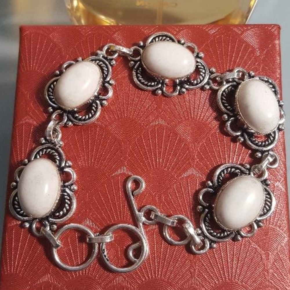 Bracelet milk white stone silver fashion
