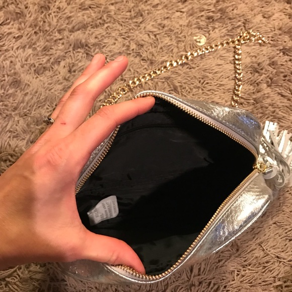 Victoria’s Secret Bag - Picture 4 of 6