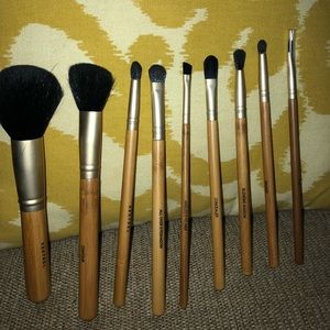 Kestrel NWOT 9 piece make-up brush set
