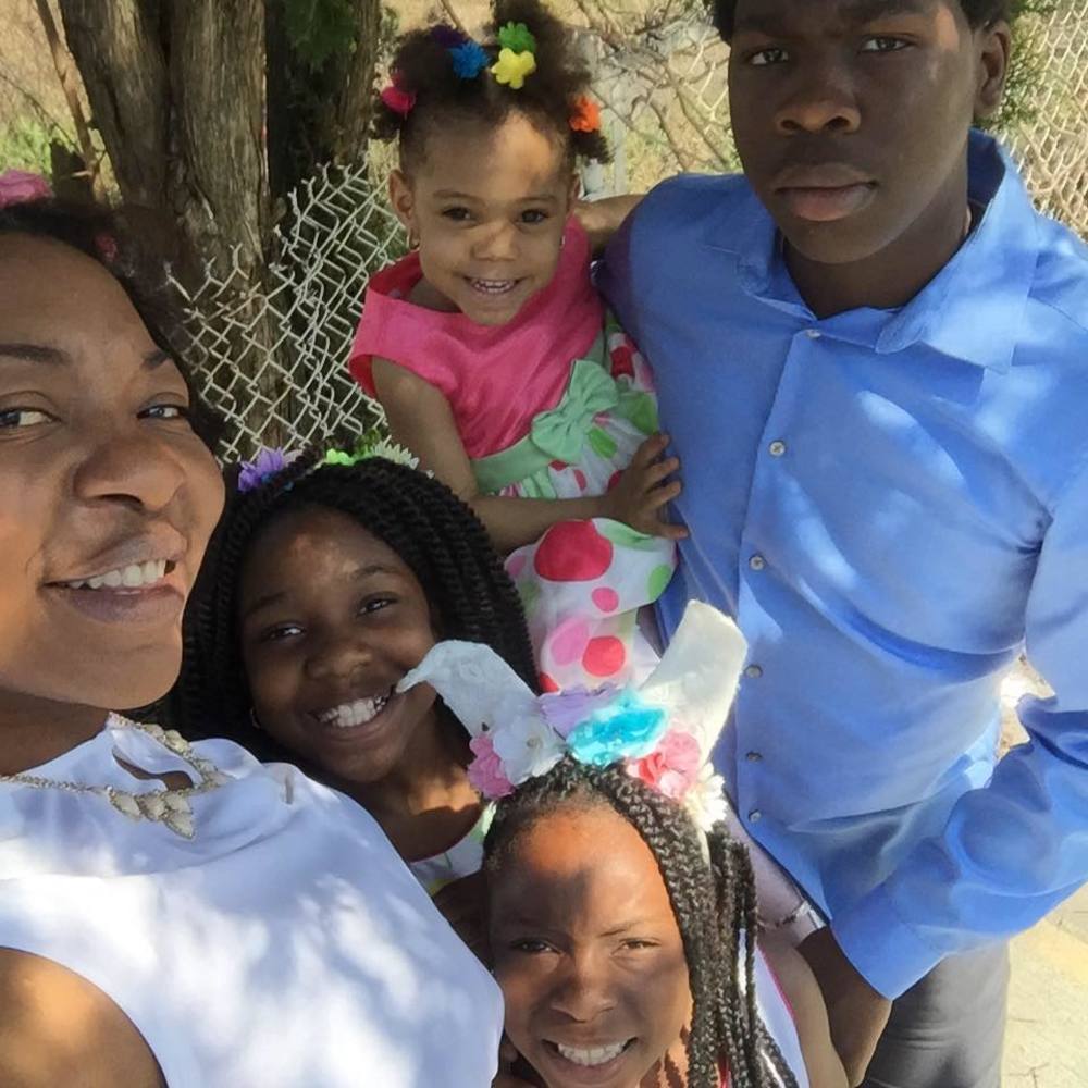 Meet your Posher, Enjoli