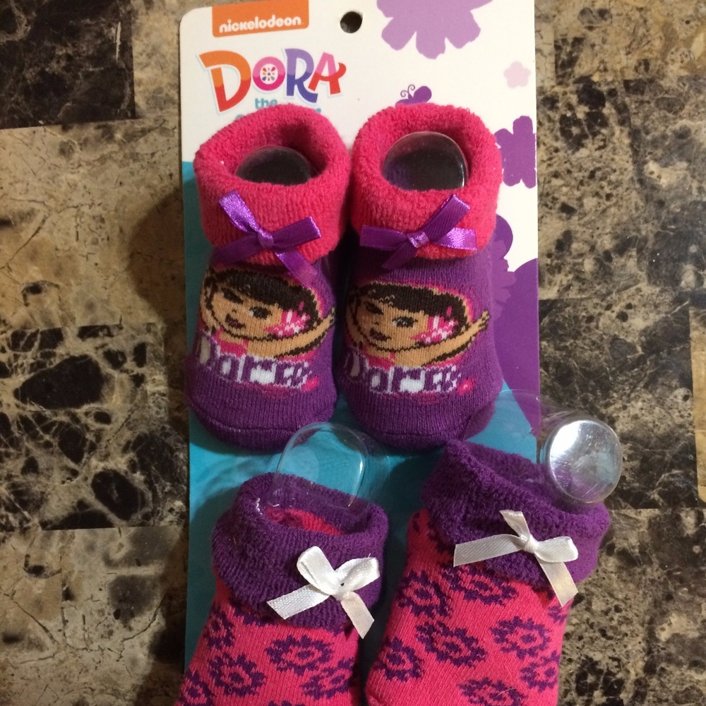 ❤️ 5/$20 Dora the Explorer Baby Booties 2 pack New