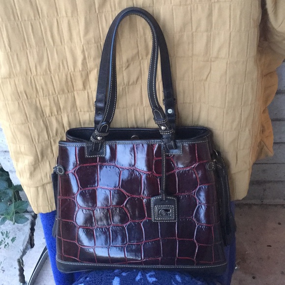 Very nice Dooney&Burke purse! - Picture 1 of 4