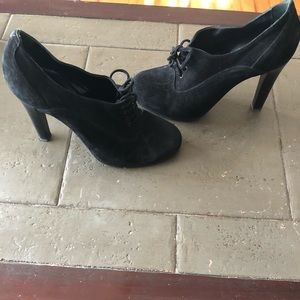 Icone’ Italian suede booties