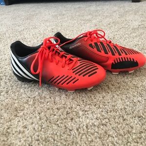 Adidas “absolado” cleats predator