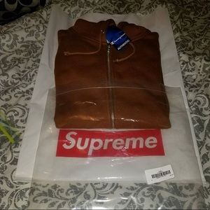 Supreme x Champion “BROWN ARC LOGO ZIP UP SWEATER”