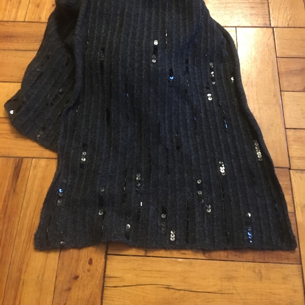 🛍2 for $20🛍 Gray Wool Sequined Scarf