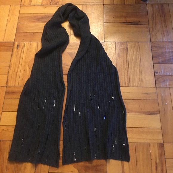 🛍2 for $20🛍 Gray Wool Sequined Scarf - Picture 2 of 2