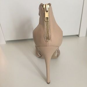 Steve Madden Nude Heals