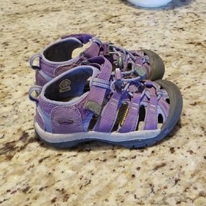 Adorable toddler 11 Keens