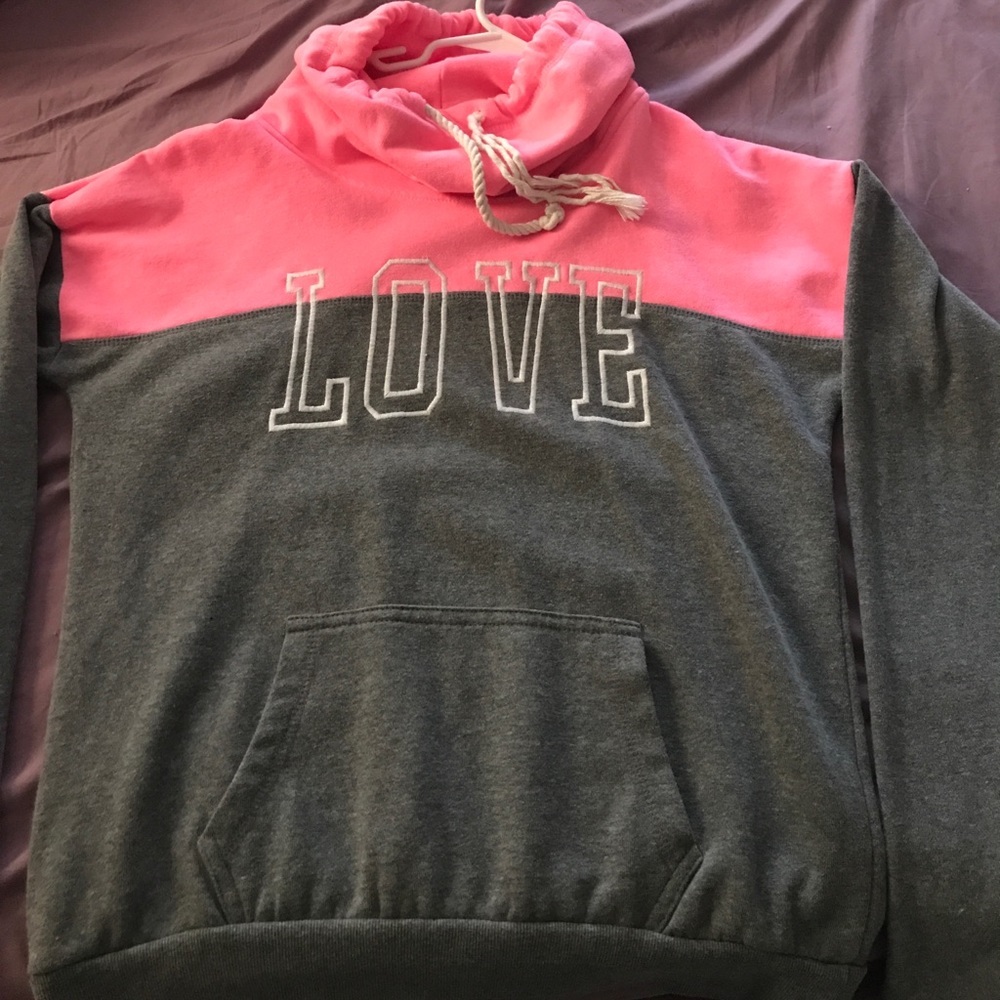 Women’s sweatshirt