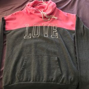 Women’s sweatshirt