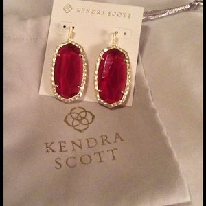 NWT Kendra Scott Ella drop earrings in Berry glass