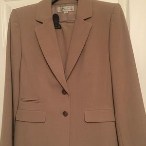 Tahari Pant Suit