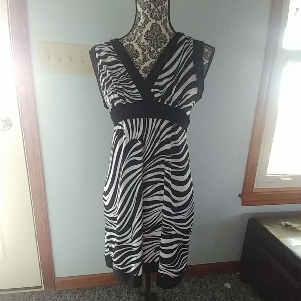 My Michelle Medium Zebra print Dress excellent con
