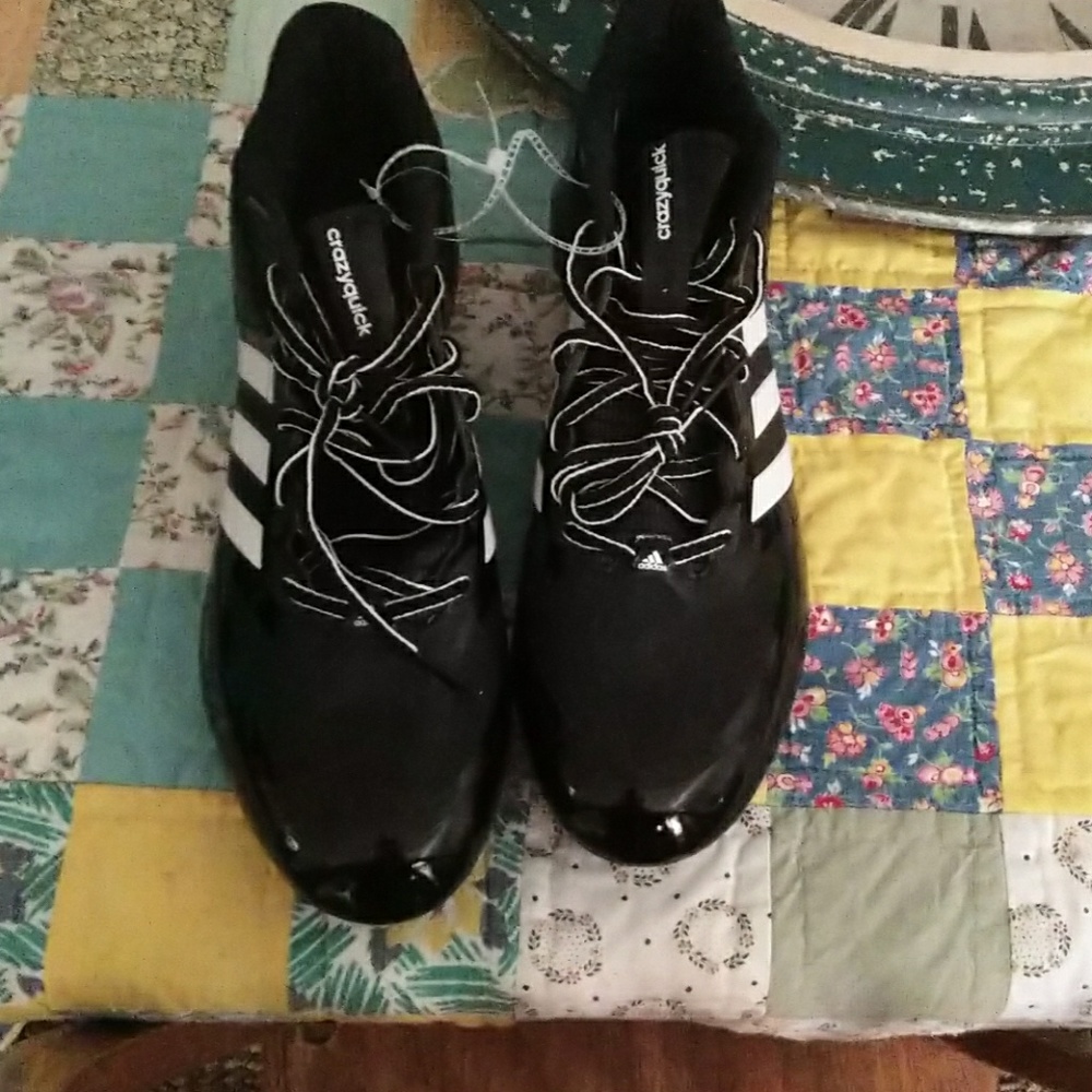 Adidas cleats..brand new!size 15!