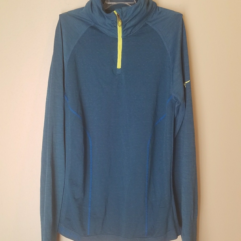 NWOT Mizuno BreathThermo Seamless Half-Zip (small)