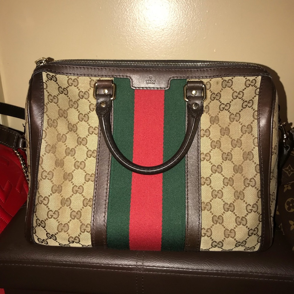 Gucci medium Boston bag with strap