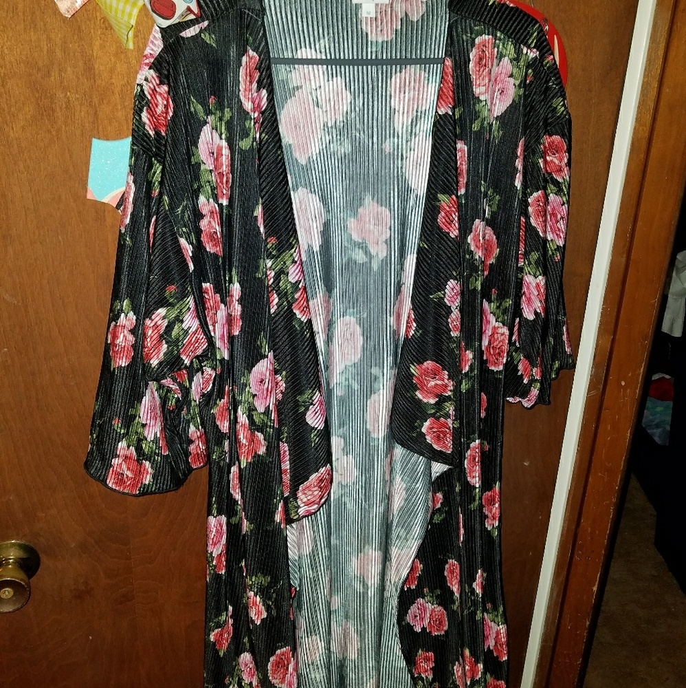Lularoe Floral Shirley