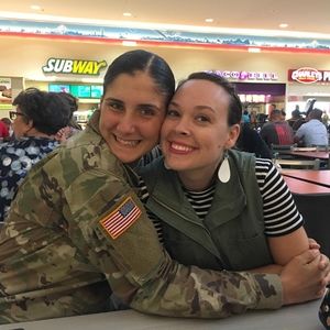 Meet your Posher, Leah