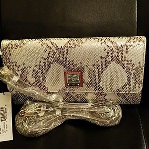 Dooney &Bourke Crossbody Clutch