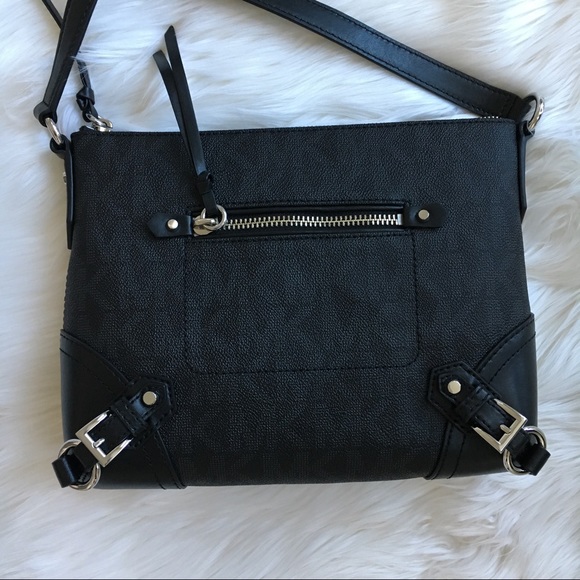 $258 Retail New! Michael Kors messenger bag - Picture 5 of 8
