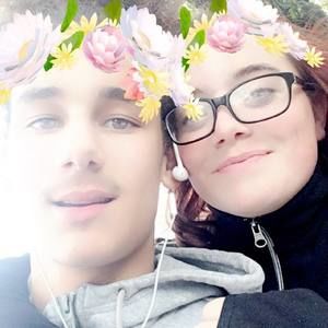 Meet your Posher, Crystal