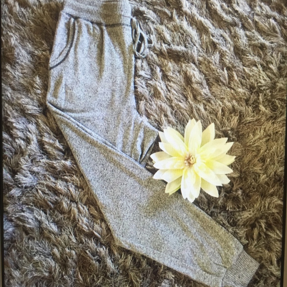 SOFT gray joggers❤