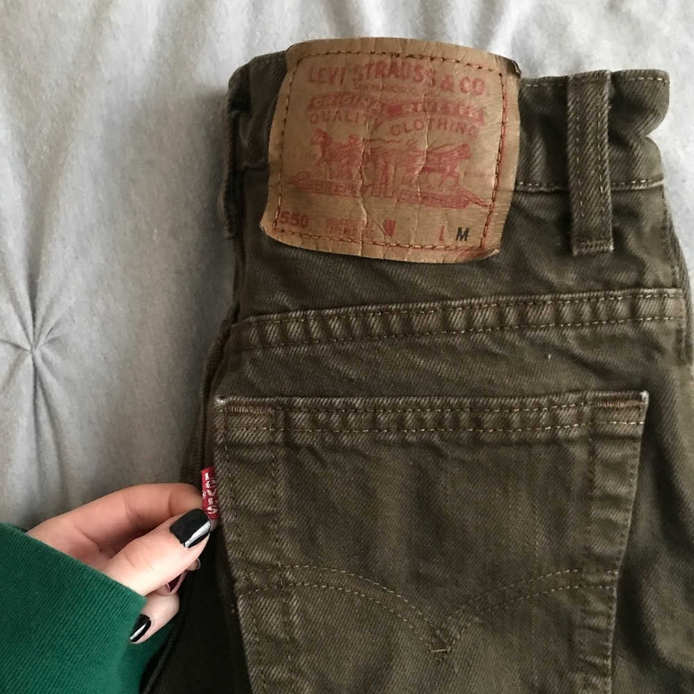 sold LEVIS / olive green mom jeans - Picture 2 of 7