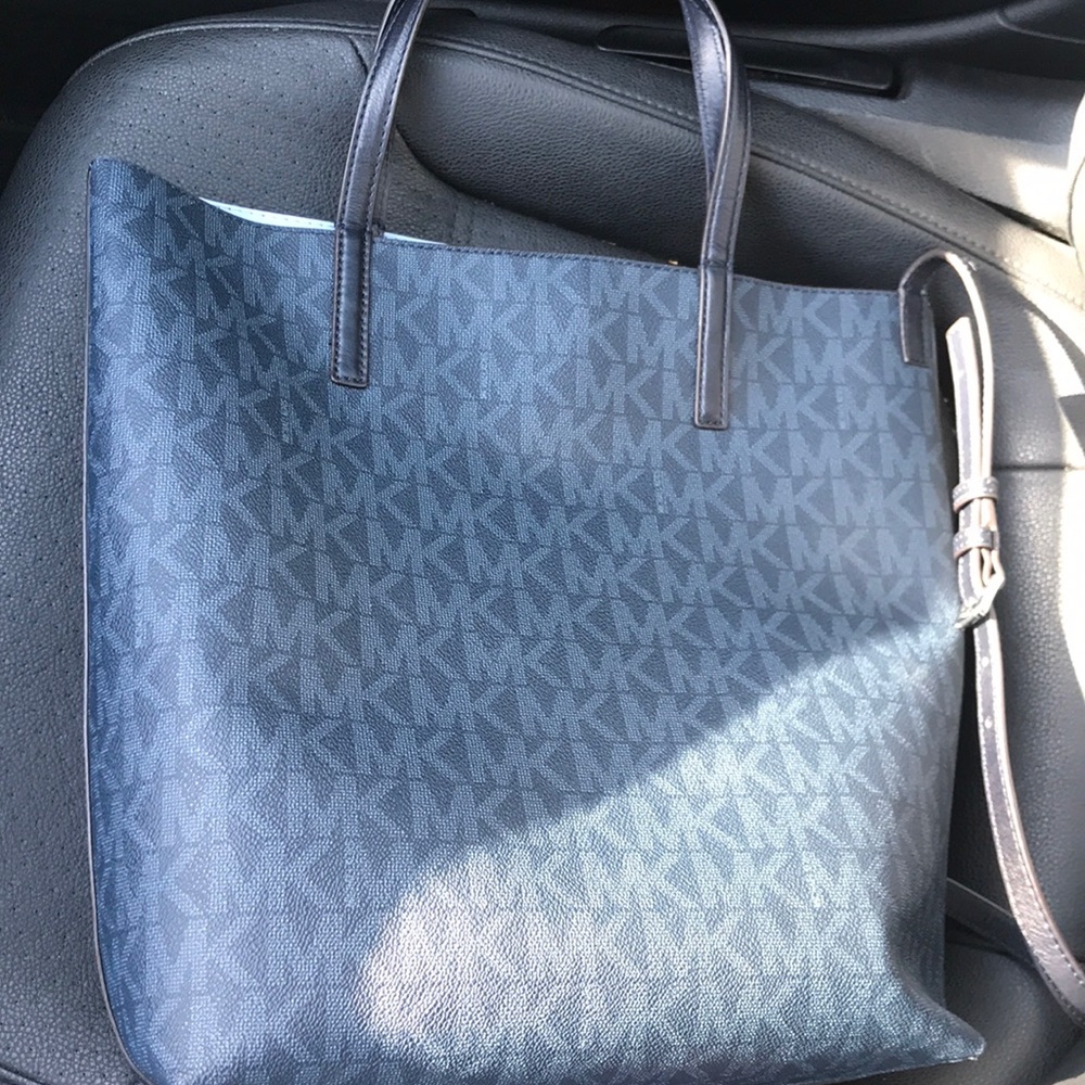 Michael Kors Navy bag