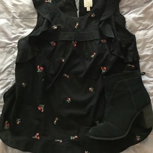 LC tie back ruffle sleeve shell