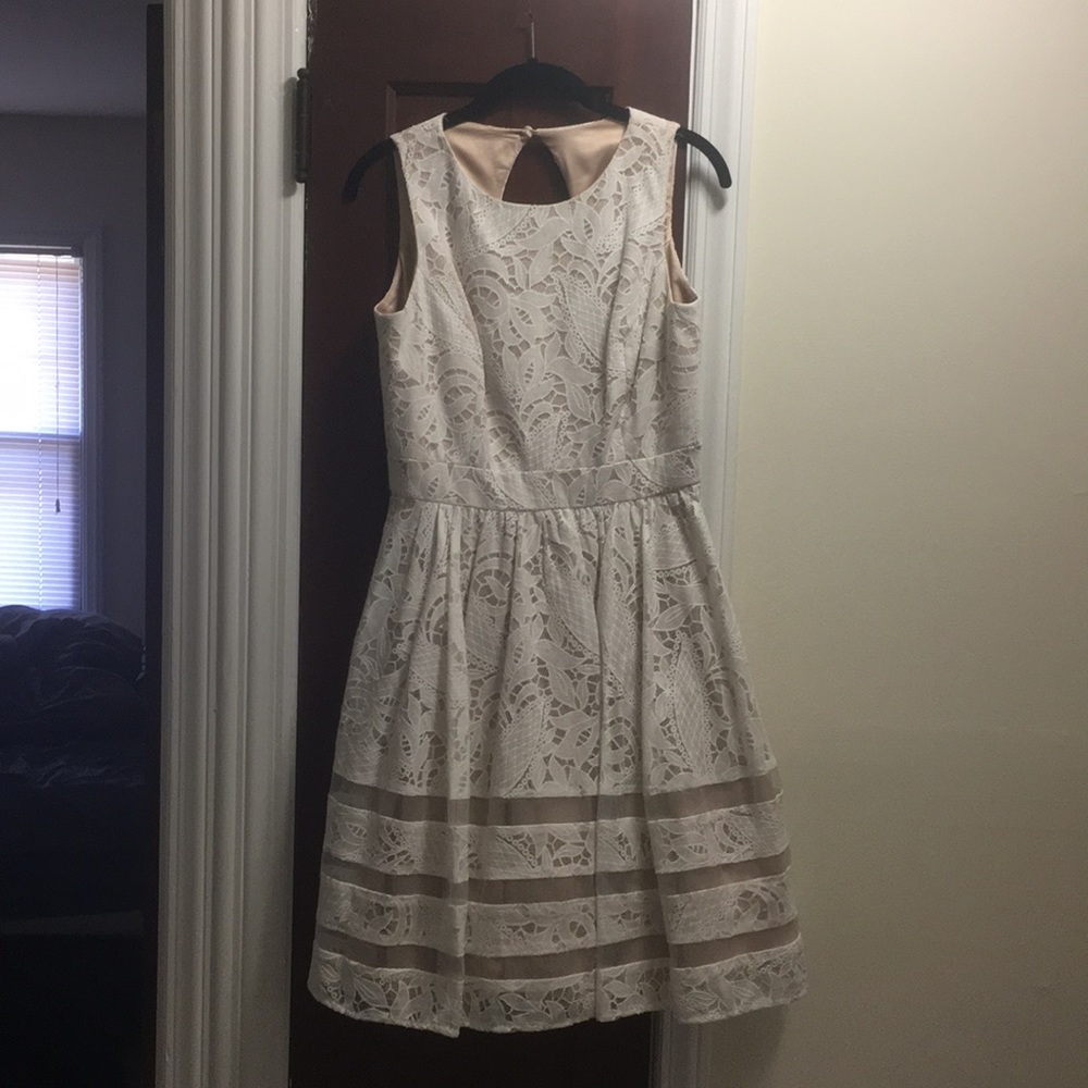 Creamed color dress