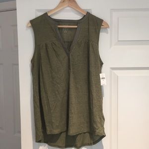 NWT Gap tank top