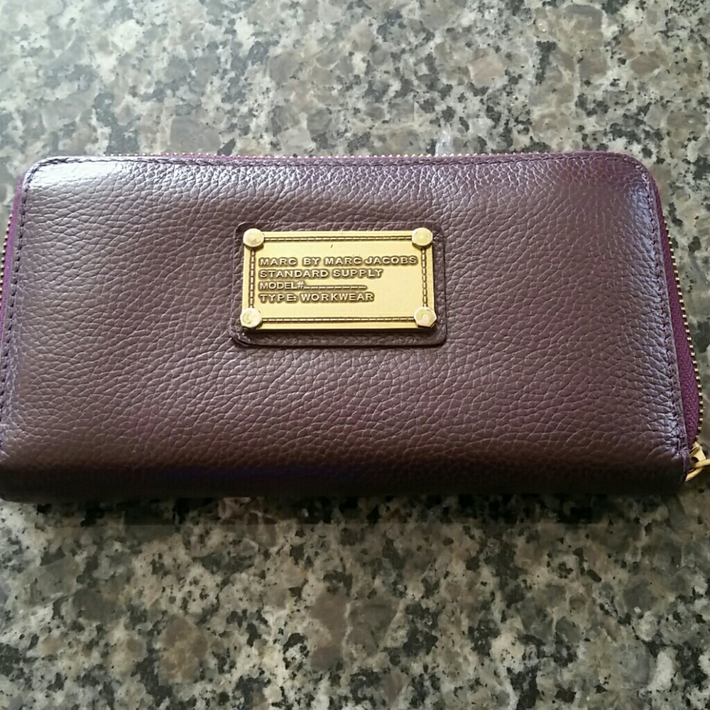 Marc by Marc Jacobs Classic Q - Slim Zip Around