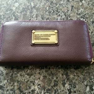 Marc by Marc Jacobs Classic Q - Slim Zip Around