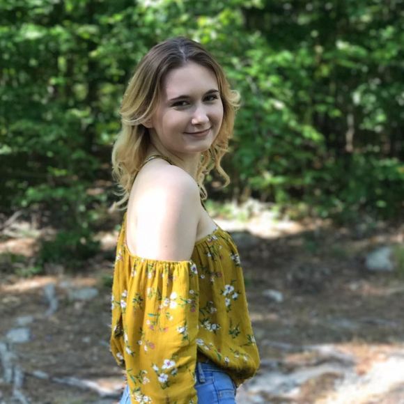 Meet your Posher, Emily - Picture 1 of 1