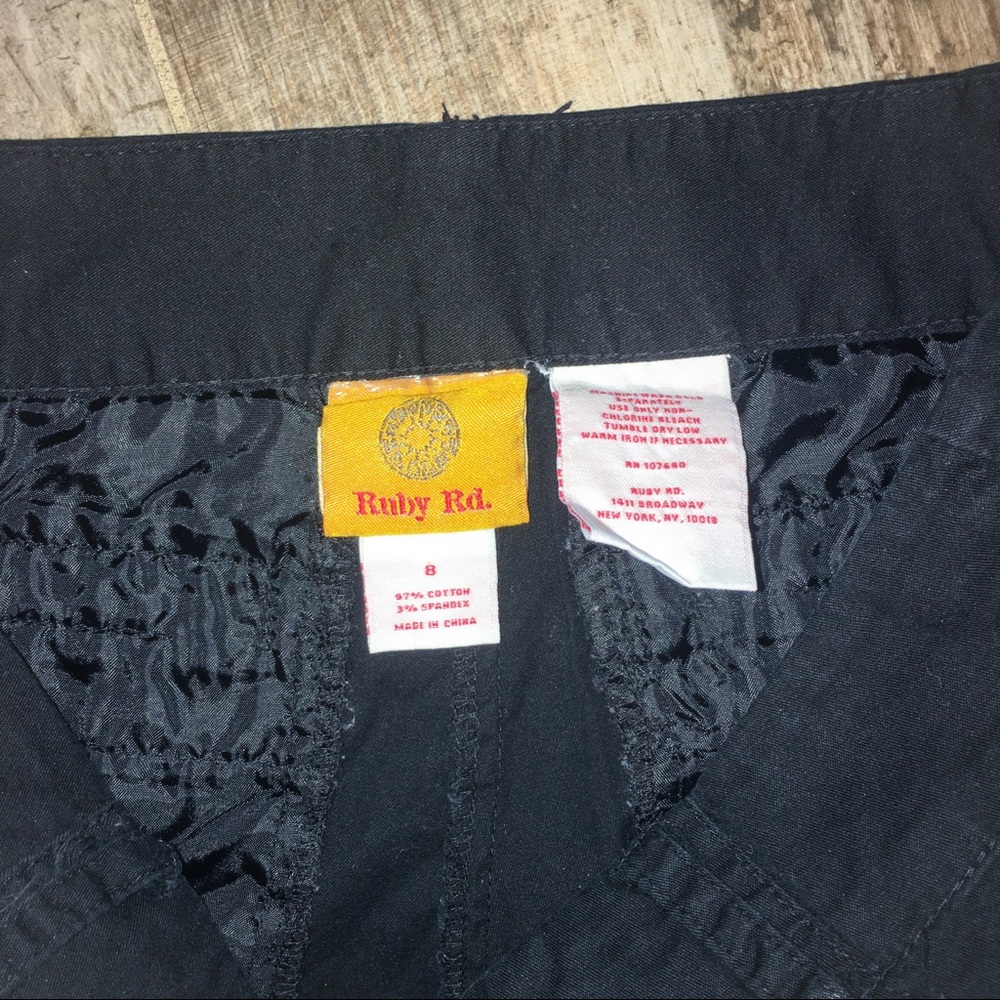 Ruby Rd. Black Capri Pants Buckle Cuff Size 8 - image 4